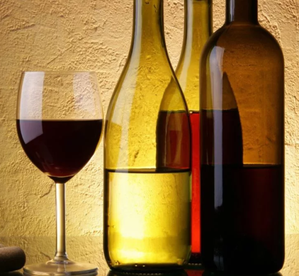 Скільки вивітрюється вино: через якийсь час виведеться келих і пляшка винного напою з організму, фактори, що впливають на швидкість очищення крові від алкоголю